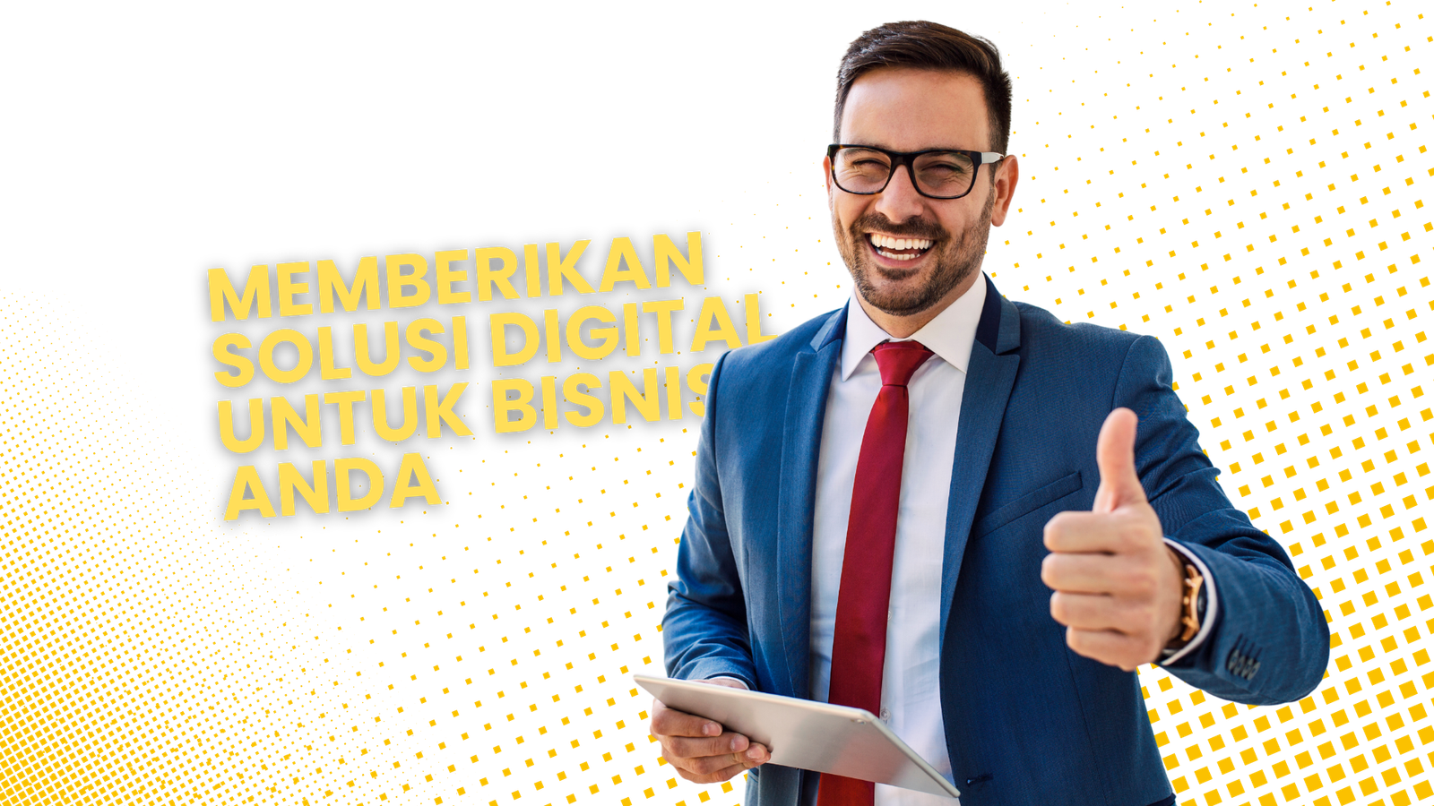 Tim IT profesional sedang bekerja mengembangkan aplikasi travel
